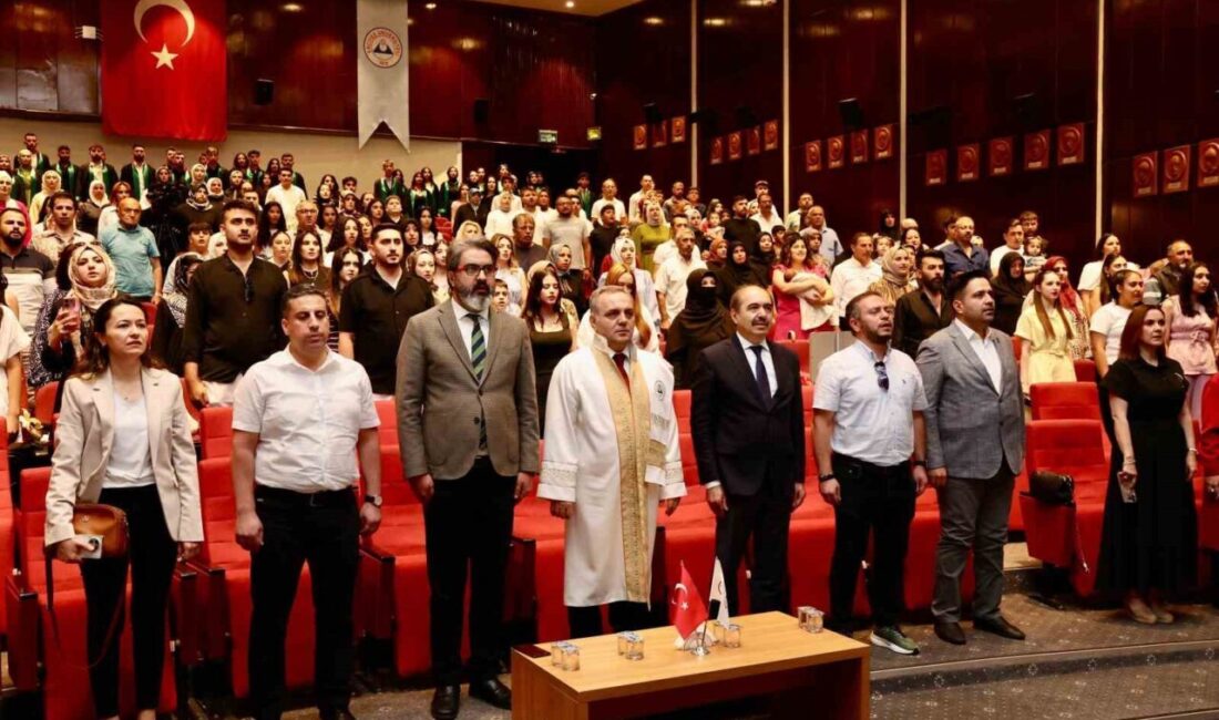 Erciyes Üniversitesi, 2024-2025 mezuniyet programında İktisadi ve İdari Bilimler Fakültesi’nden