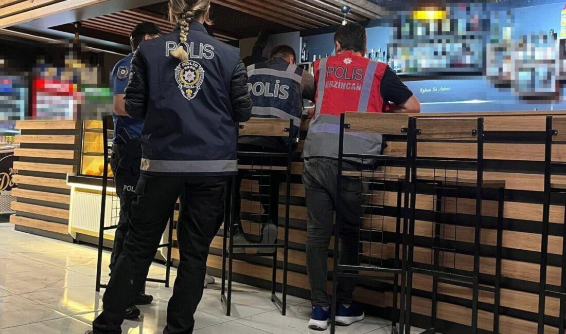 Erzincan'da İl Emniyet Müdürlüğü, 71 polisin katılımıyla huzur uygulaması gerçekleştirdi.
