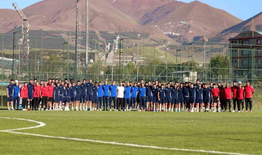 Erzurumspor FK, yeni sezon hazırlıklarına kendi tesislerinde başladı. Teknik direktör