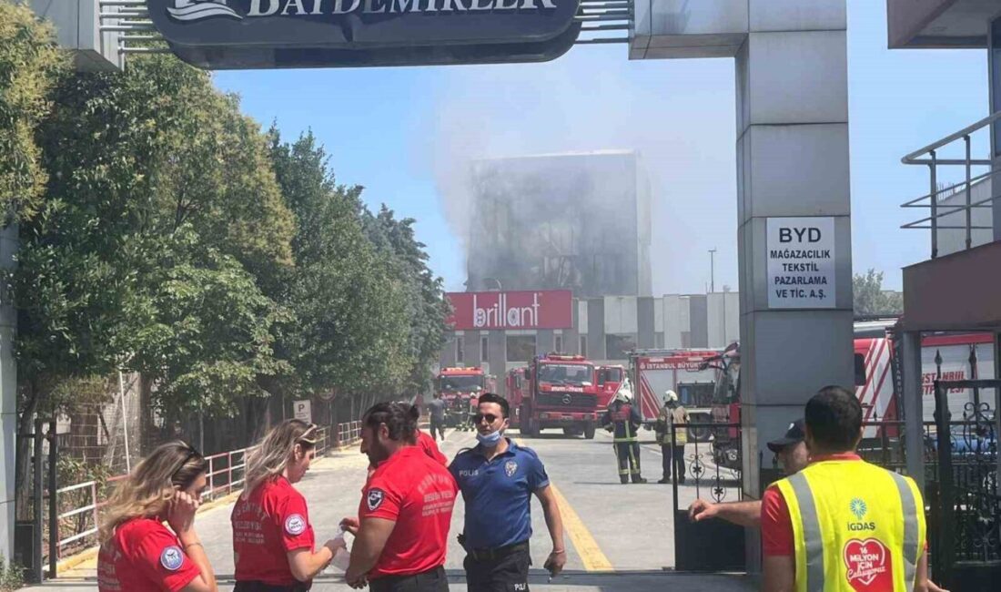 Esenyurt'ta bir perde fabrikasında çıkan yangında işçiler tahliye edildi. Kimyasal