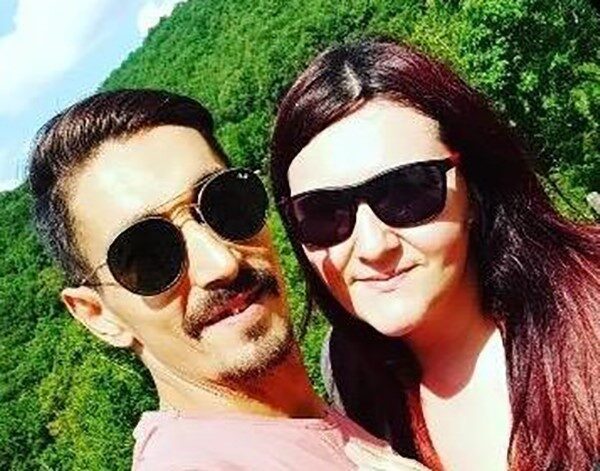 Çanakkale'nin Biga ilçesinde Fırat Yıldızhan (30), boşanma aşamasındaki eşi Saliha