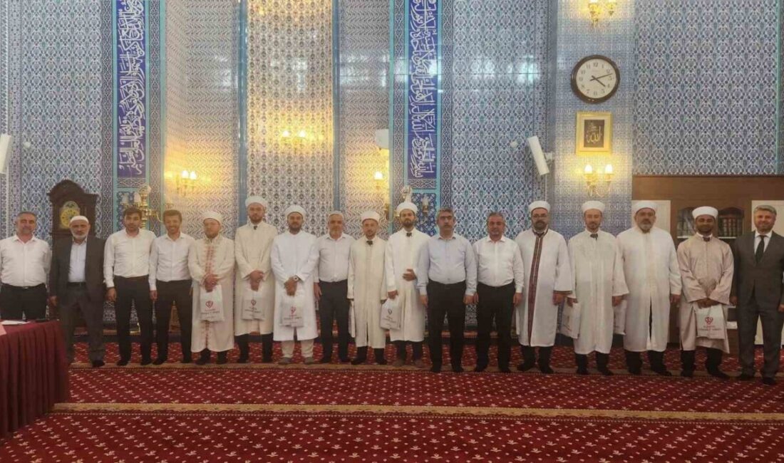 Diyanet İşleri Başkanlığı'nın düzenlediği Etkili Hutbe Sunumu Yarışması Bölge Finali