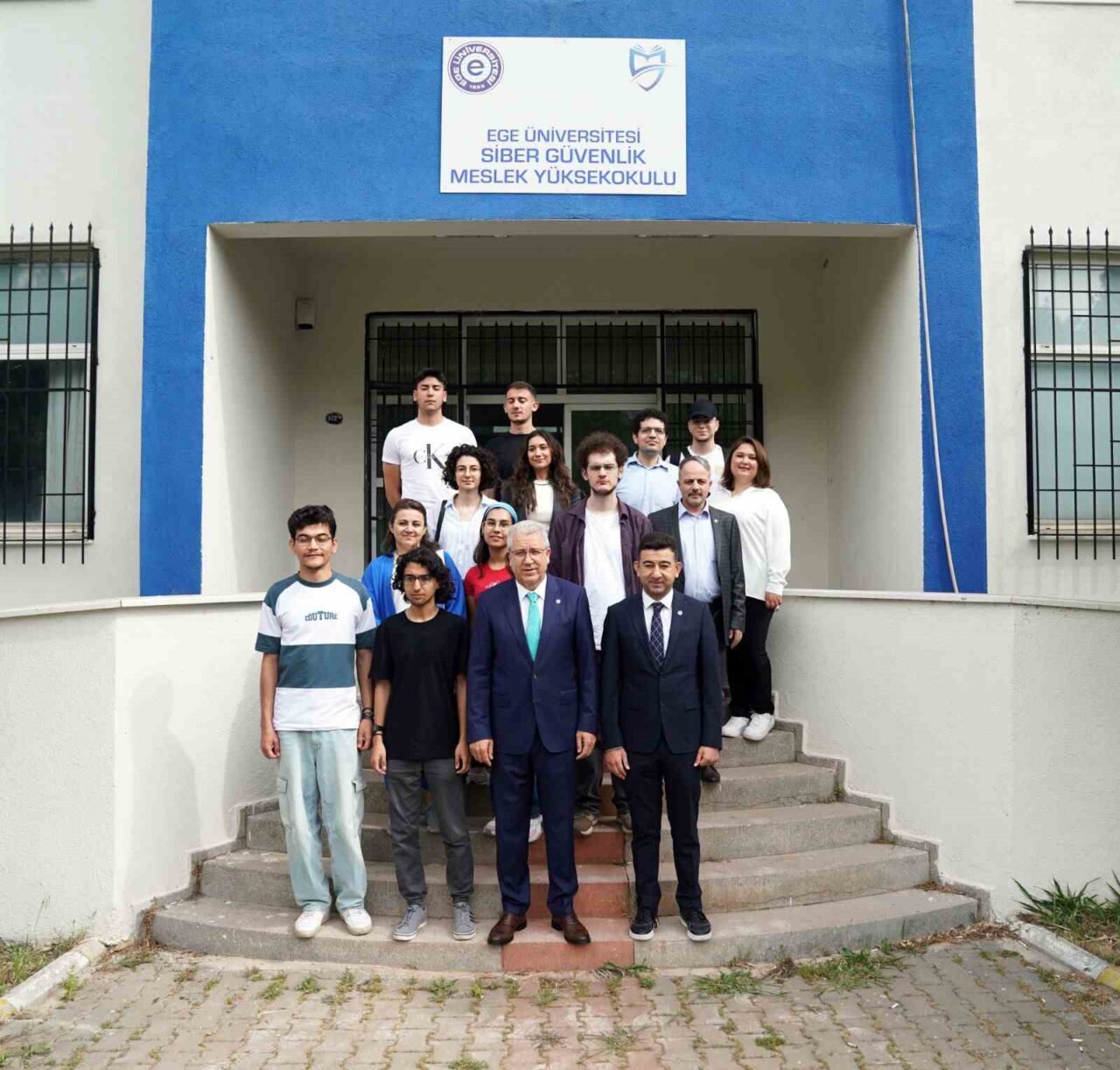 Ege Üniversitesi Siber Güvenlik Meslek Yüksekokulu, dijitalleşme ile artan güvenlik