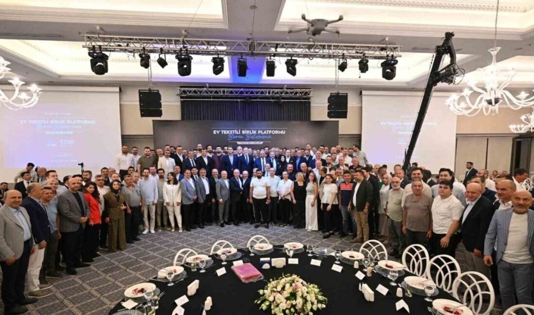 Bursa'da düzenlenen Ev Tekstili Birlik Platformu zirvesinde, TETSİAD başkan adayı