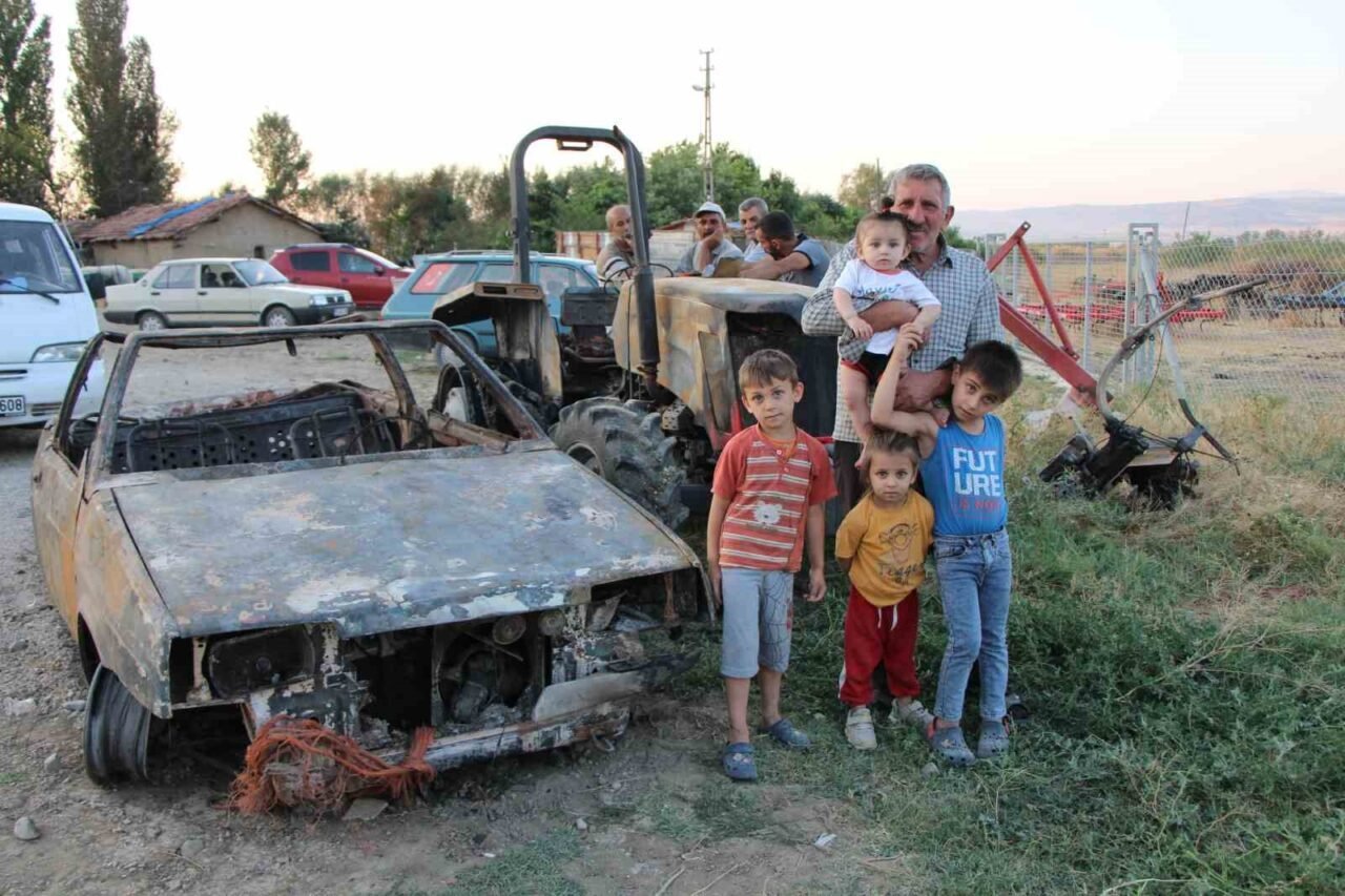Amasya'nın Gözlek köyünde Aktaş ailesinin evinde çıkan yangında, Nazire ve