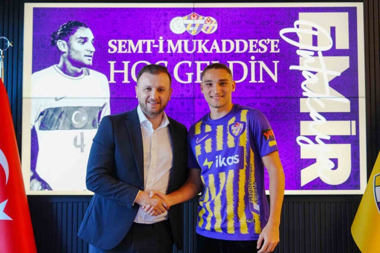Eyüpspor, genç savunmacı Emir Ortakaya’yı Fenerbahçe'den kiralık olarak transfer etti.