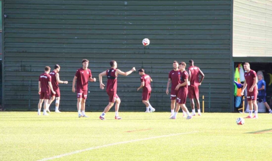 Trabzonspor Teknik Direktörü Fatih Tekke, oyuncuların performansına göre geleceğinin belirleneceğini