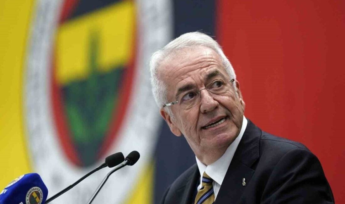 Fenerbahçe Başkan Vekili Erol Bilecik, sosyal medya üzerinden kulüpteki görevinden