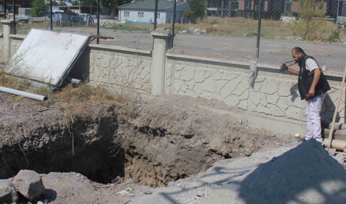 Kayseri'nin Melikgazi ilçesinde foseptik çukurunda çalışan 25 yaşındaki M.Y., üzerine