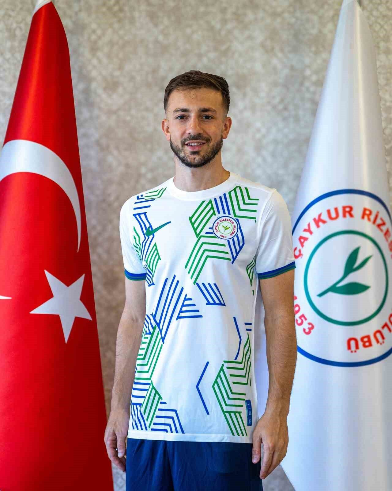 Galatasaray, 25 yaşındaki santrfor Halil Dervişoğlu'nun 2025-2026 sezonunda Çaykur Rizespor'a