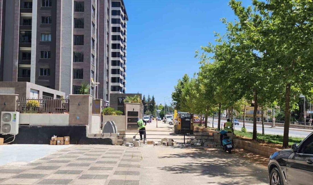 Gaziantep'in Şehitkamil ilçesinde, Sevinçler Apartmanı'nın yol kapatma kararı halkın tepkisini