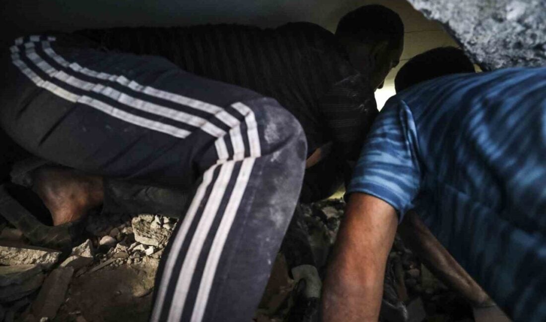 Filistin Sağlık Bakanlığı, İsrail'in Gazze'ye düzenlediği saldırılarda hayatını kaybedenlerin sayısının