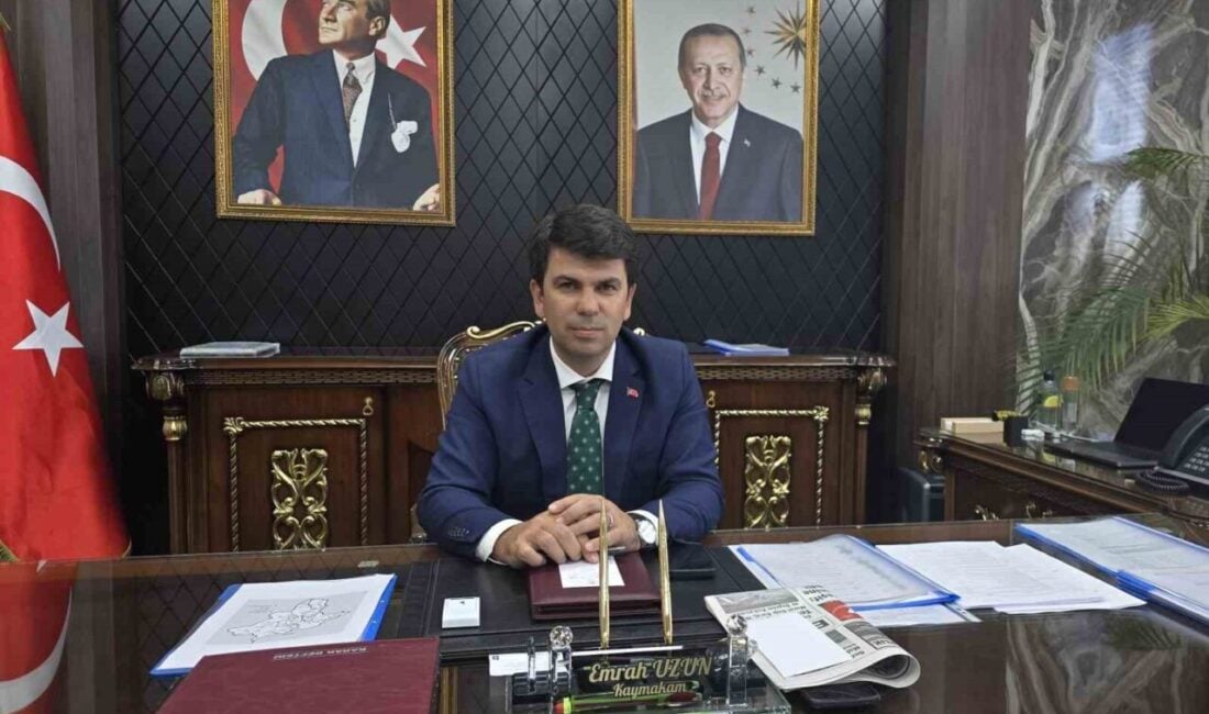 Ceylanpınar'dan Gediz Kaymakamlığı'na atanan Emrah Uzun, ilçedeki görevine başladı. Uzun,