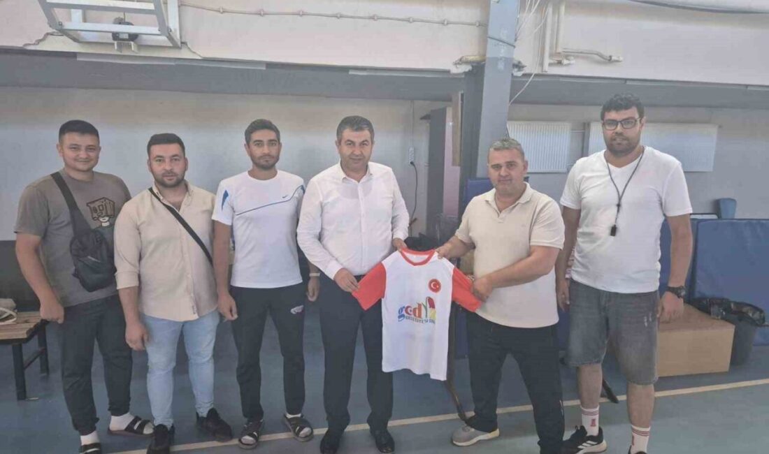 Gediz'de Yaz Spor Okulları, yaklaşık 600 öğrenciyle devam ediyor. Gediz