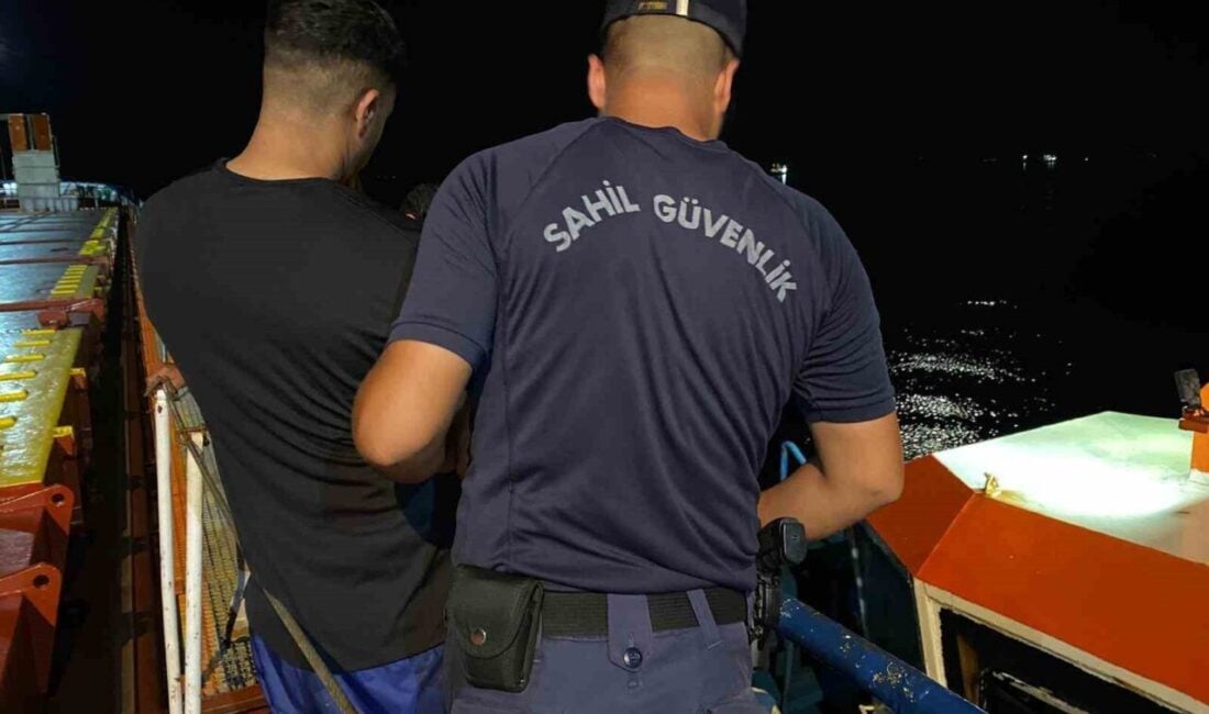 Çanakkale'nin Bozcaada açıklarında, Saint Vincent ve Grenadinler bayraklı 'Kevser S'