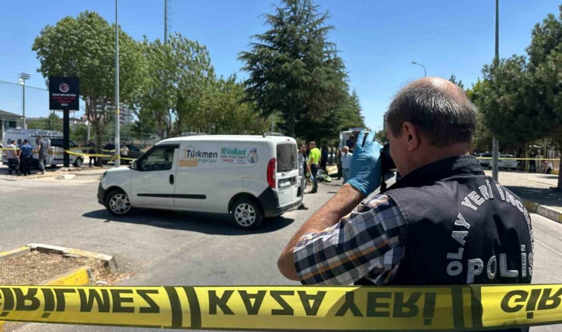 Uşak'ta meydana gelen trafik kazasında, 19 yaşındaki Yiğit Gencer’in motosikleti,