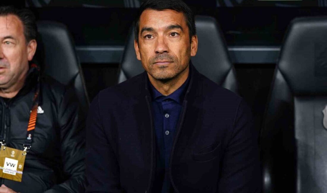 Geçen sezon Beşiktaş'ta görev alan Giovanni van Bronckhorst, şimdi Liverpool'da