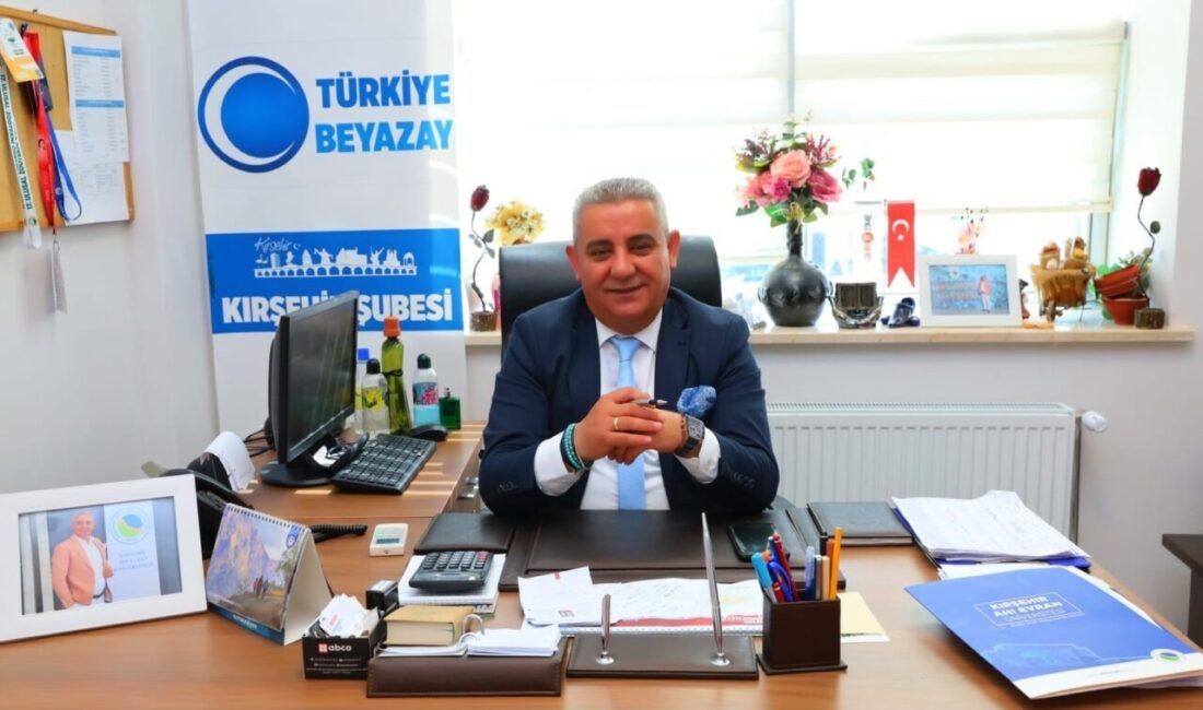 Kırşehir'de Türkiye Beyazay Derneği Kırşehir Şube Başkanı Adnan Göçmen, engelli