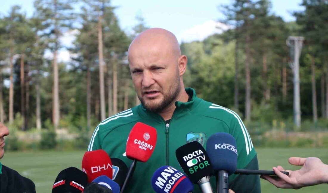 Kocaelispor'un kalecisi Gökhan Değirmenci, 16 yıl aradan sonra Süper Lig'e