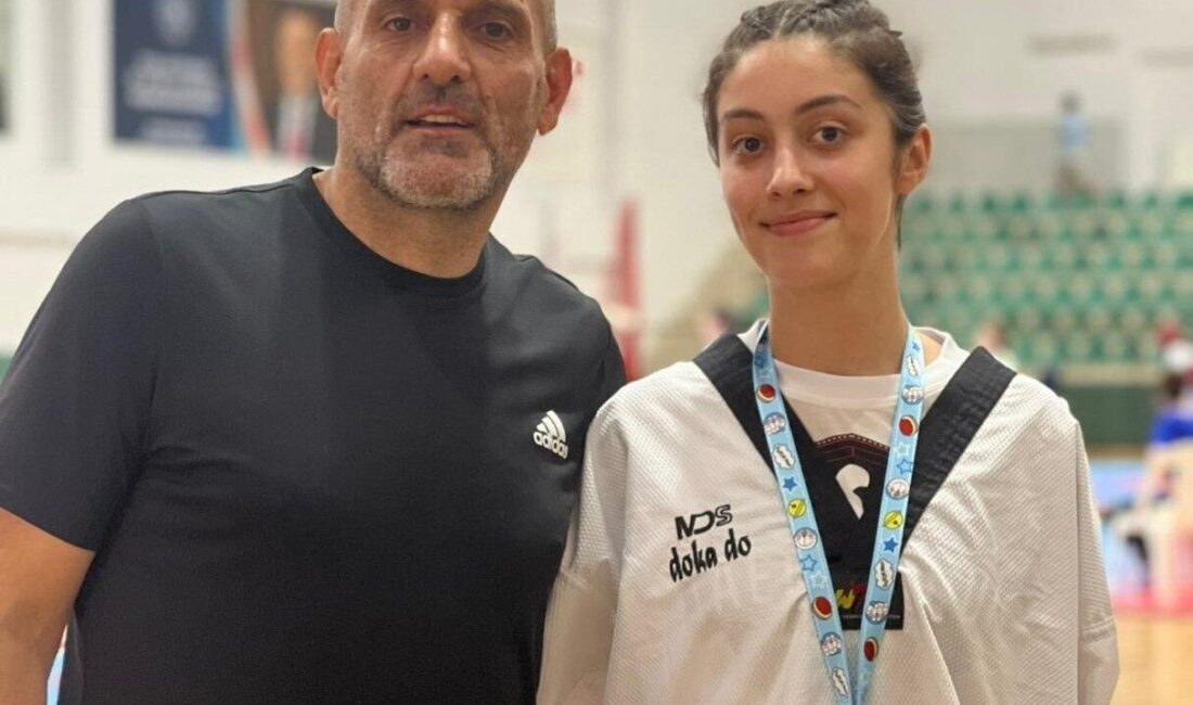 Gölcük Belediyespor'un sporcusu Berra Ceylan, Türkiye Tekvando Federasyonu'nun düzenlediği milli