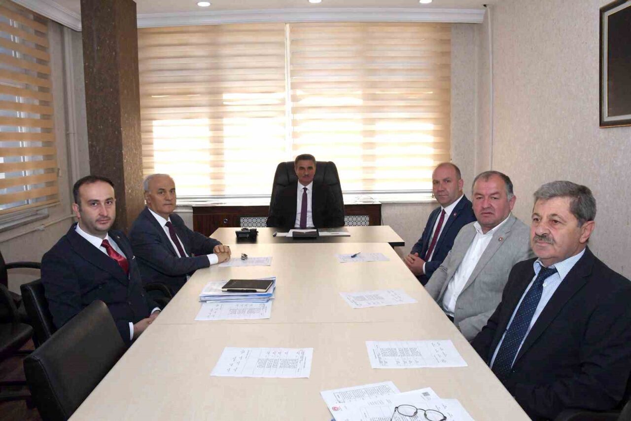 Gümüşhane Valiliği, Taşköprü Yaylası'ndaki kaçak yapılar için yıkım kararı aldı.