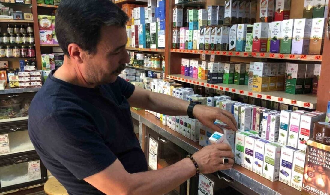 Eskişehirli aktar Metin Ağılönü, yaz sezonunda kimyasal güneş kremleri yerine