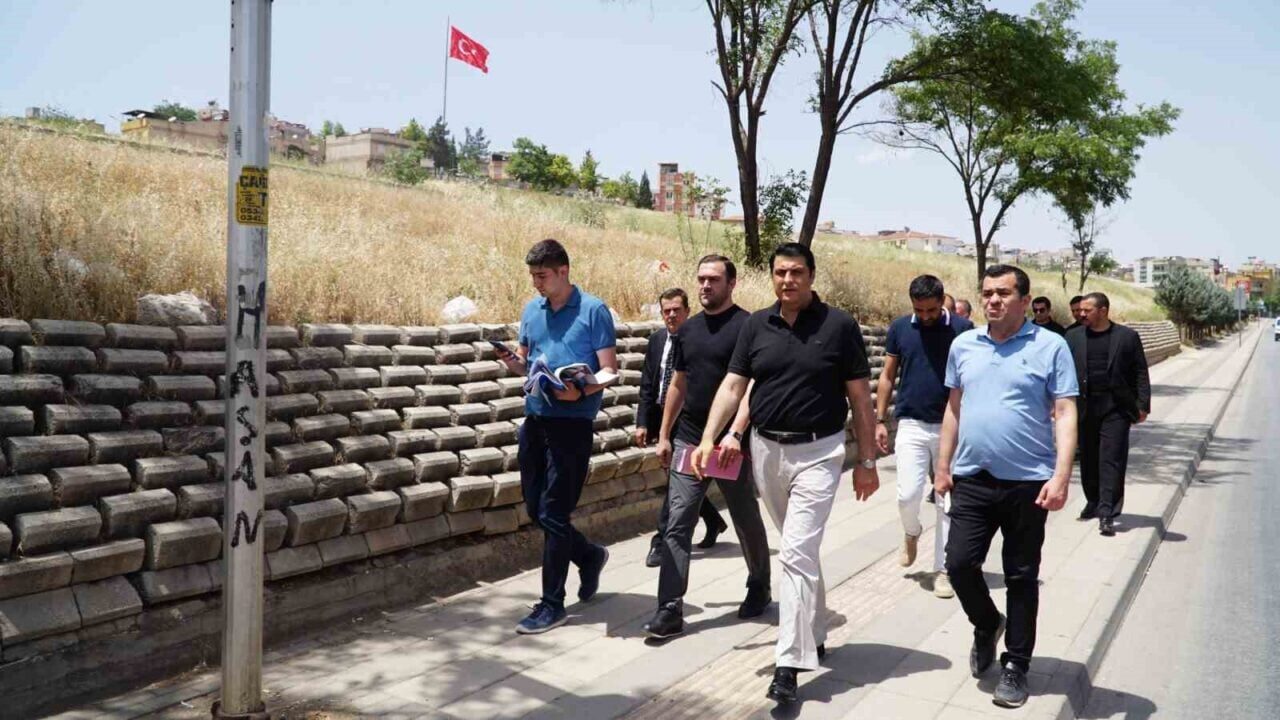 Şehitkamil Belediye Başkanı Umut Yılmaz, Hacıbaba Mahallesi'nde 2.250 metrekarelik alanda