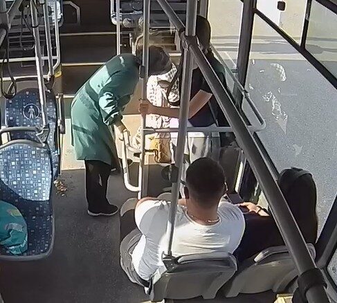 Tokat’ta halk otobüsü şoförü Hakan Aytek, bir kadın yolcunun rahatsızlanması