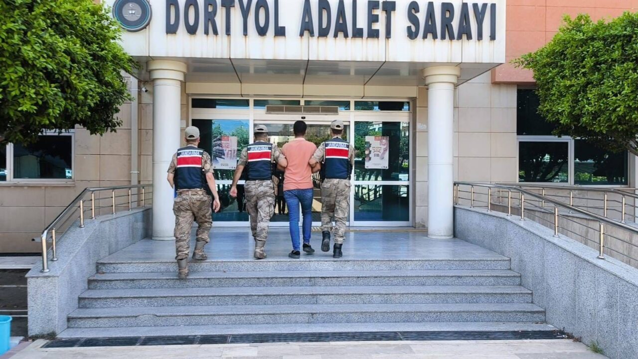 Hatay'ın Dörtyol ilçesinde 4 Temmuz'da başlayan orman yangını, 26 saat