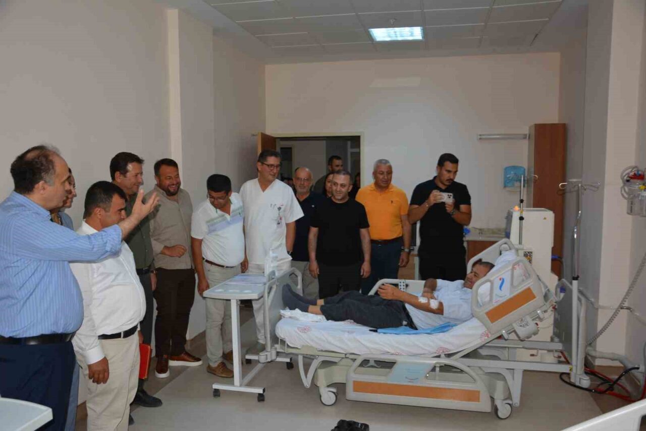 Korkuteli Devlet Hastanesi, hayırsever iş insanı Yunus Toy’un bağışladığı iki