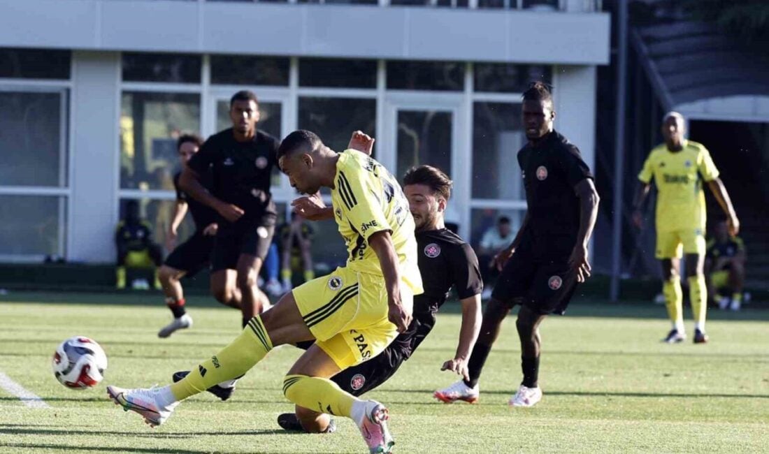 Fenerbahçe, yeni sezon öncesi yaptığı hazırlık maçında Fatih Karagümrük ile