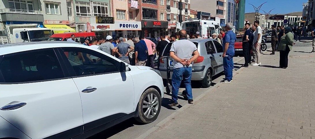 Yozgat'ın Sarıkaya ilçesinde, M.Y. (22) adlı sürücünün kullandığı plakasız motosiklet,