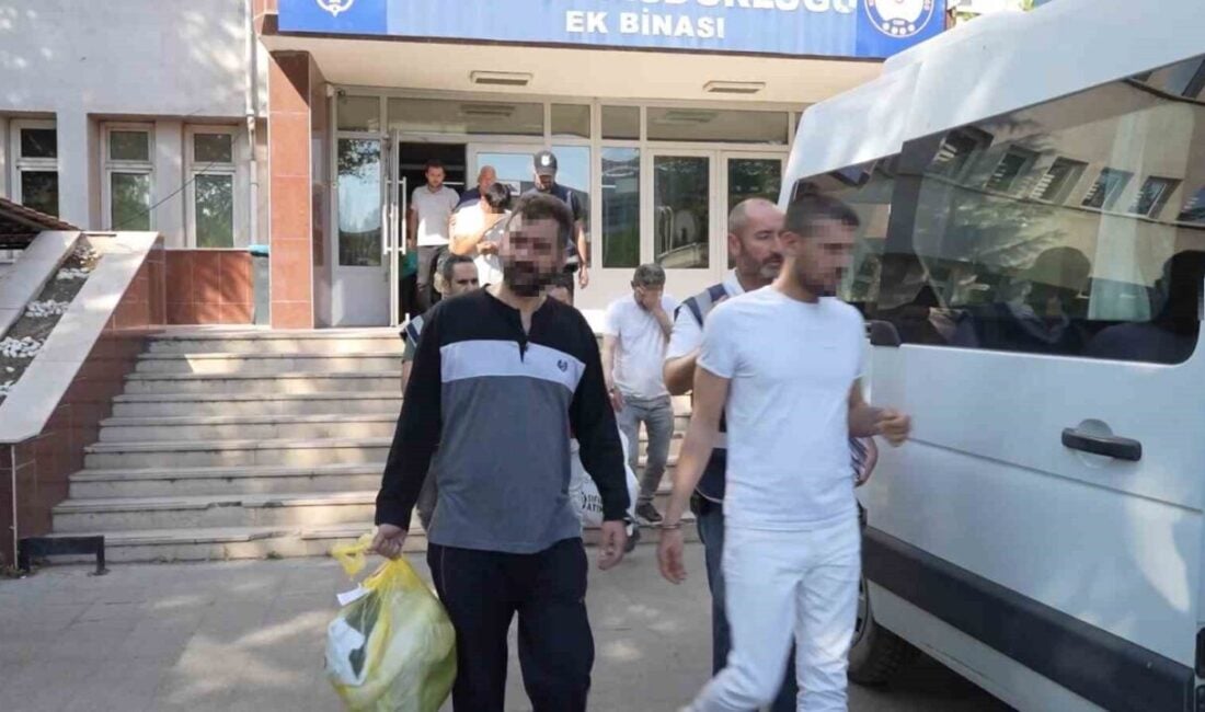Kırıkkale'de yapılan eş zamanlı polis operasyonunda, çeşitli suçlardan aranan 8
