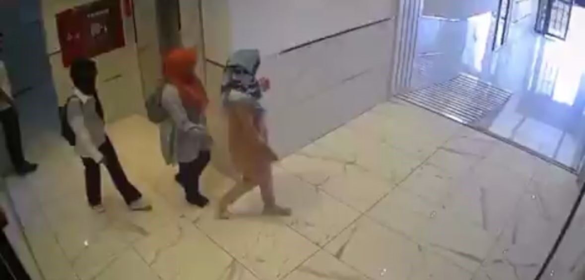 Gaziantep'in Şehitkamil ilçesindeki Fıstıklık Mahallesi'nde türban takarak hırsızlık girişiminde bulunan