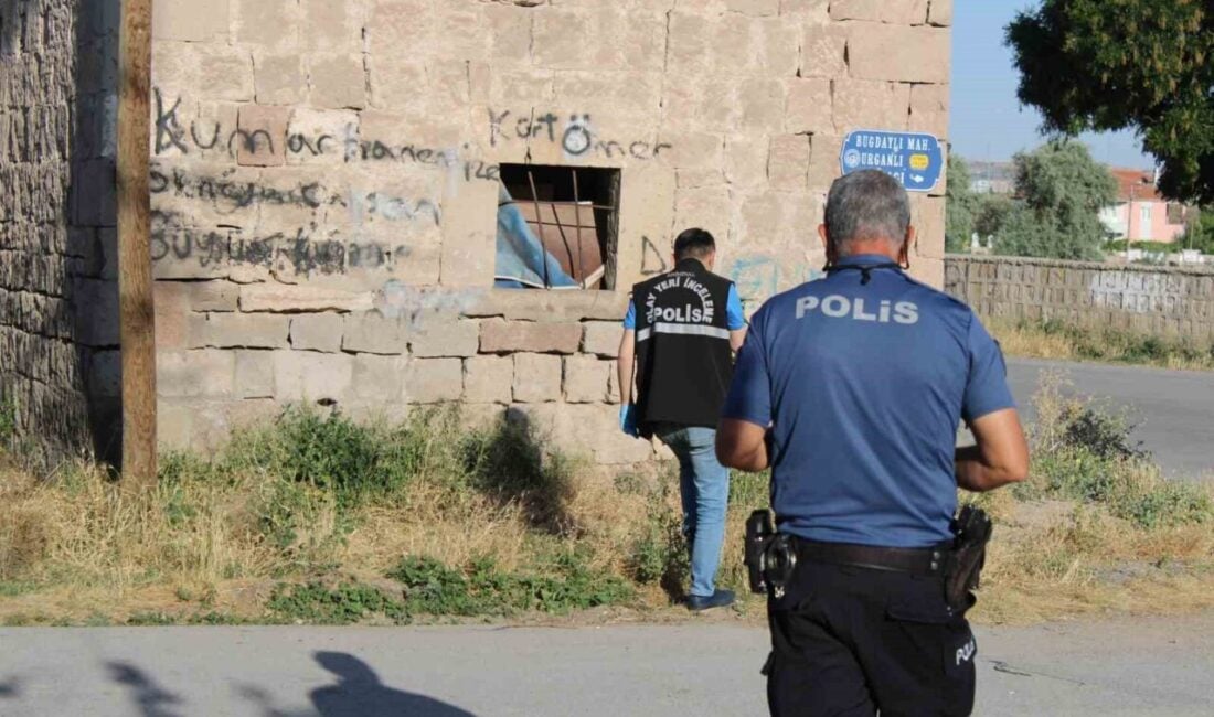 Kayseri'nin Kocasinan ilçesinde husumetli iki grup arasında bıçaklı kavga çıktı,