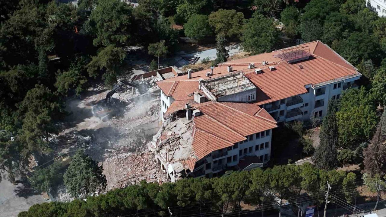 Muğla Büyükşehir Belediyesi, Abide H. Nuri Öncüer Huzurevi'ni deprem yönetmeliği