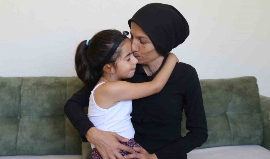 Eskişehir'de doğuştan kulak kepçesi olmayan 7 yaşındaki Zeynep Demir, Konya