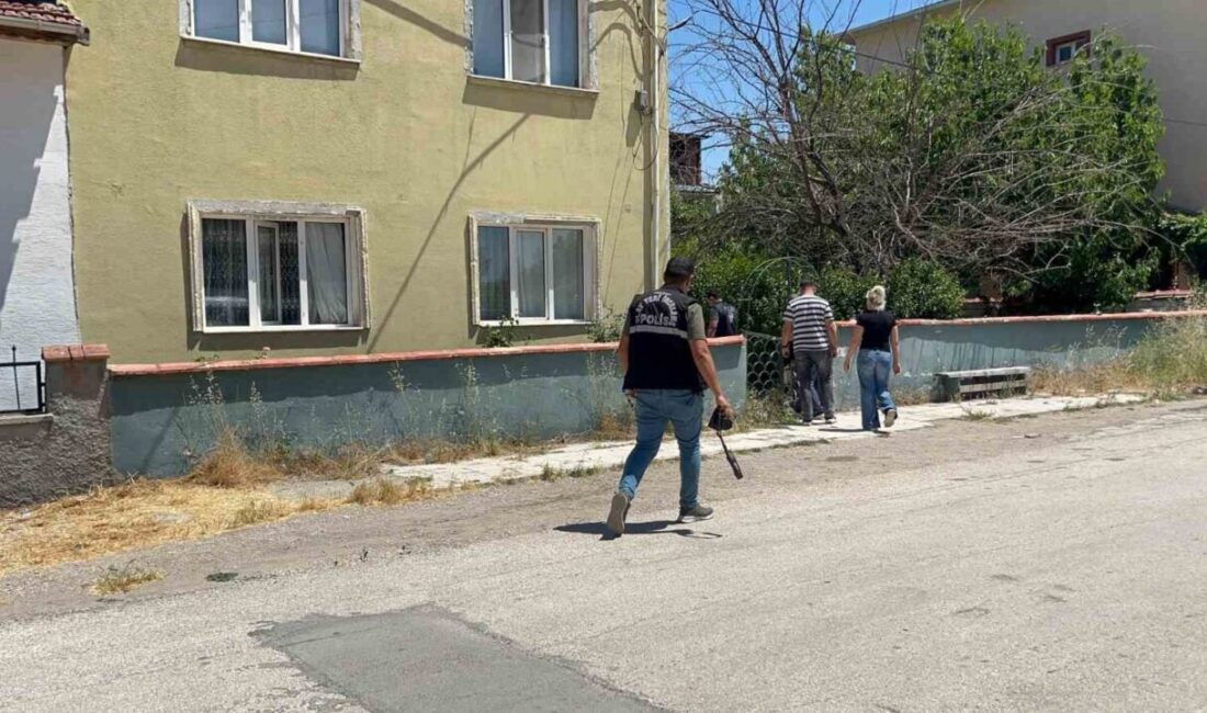 Eskişehir'in Emek Mahallesi'nde 43 yaşındaki Z.Y., evinde yatağında ölü bulundu.