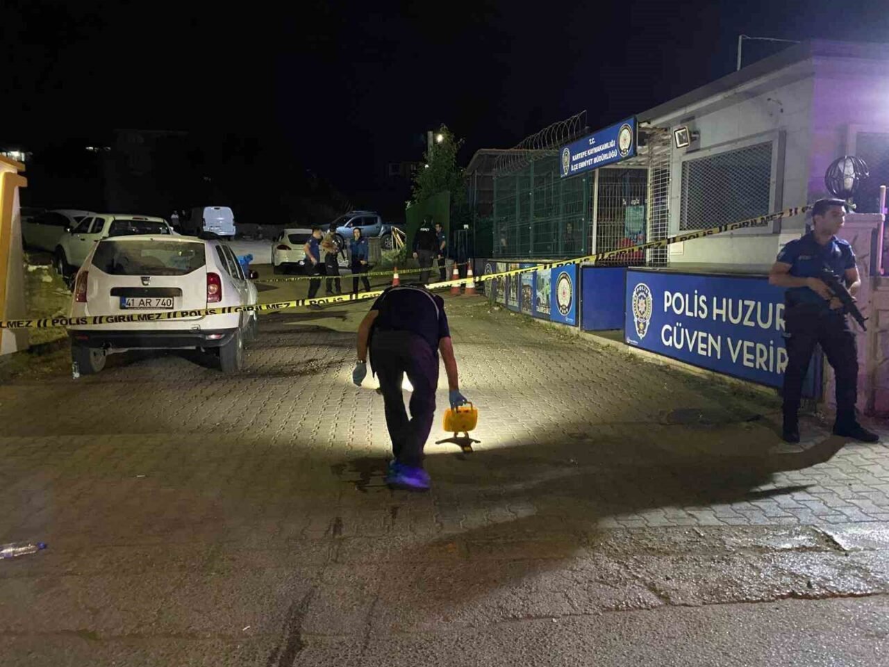 Kocaeli'nin Kartepe ilçesinde, ifade verdikten sonra serbest kalan iki grup