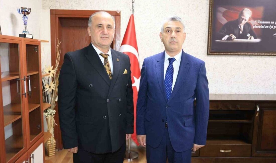 İncirliova Kaymakamlığı'na atanan İlhan Abay, göreve başladı. Abay, veda ziyaretinin