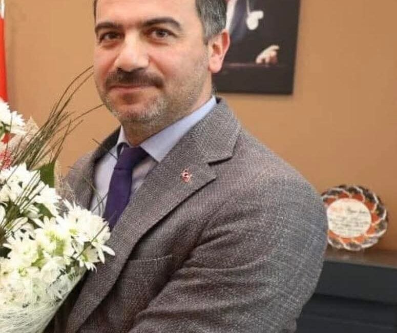 İnegöl Devlet Hastanesi'nin yeni başhekimi Doktor İlyas Sarı oldu. Eski