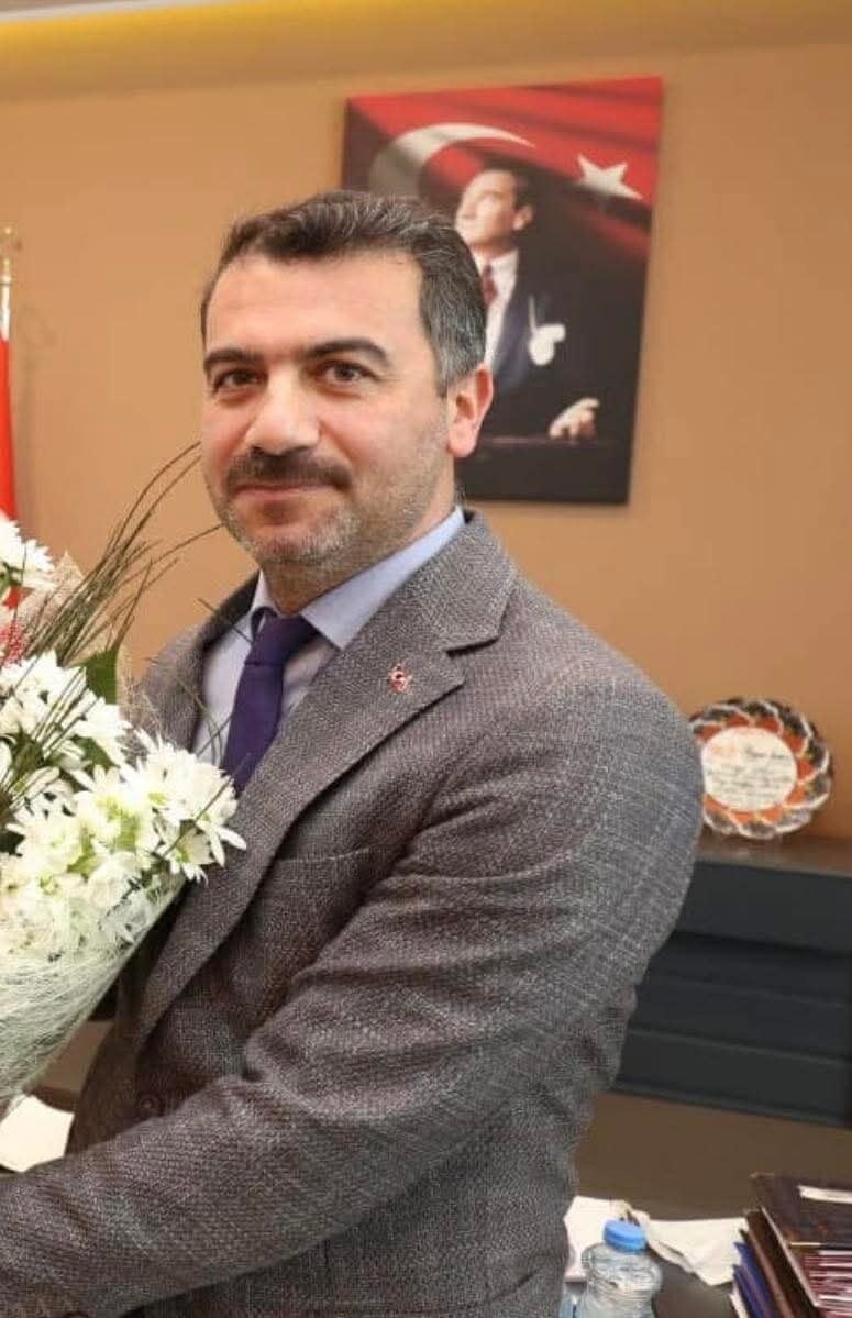 İnegöl Devlet Hastanesi'nin yeni başhekimi Doktor İlyas Sarı oldu. Eski