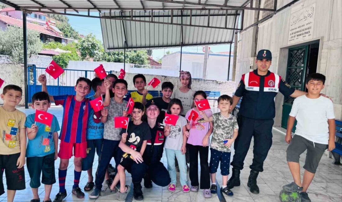 Aydın İl Jandarma Komutanlığına bağlı ekipler, Söke'nin Sazlı Mahallesi'nde aile
