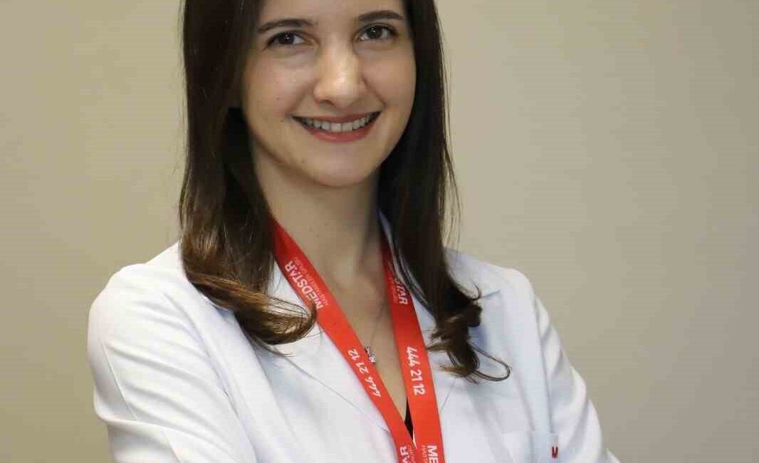 Op. Dr. Fatma Elif Işık Eryılmaz, Medstar Antalya Hastanesi'nde V-Notes