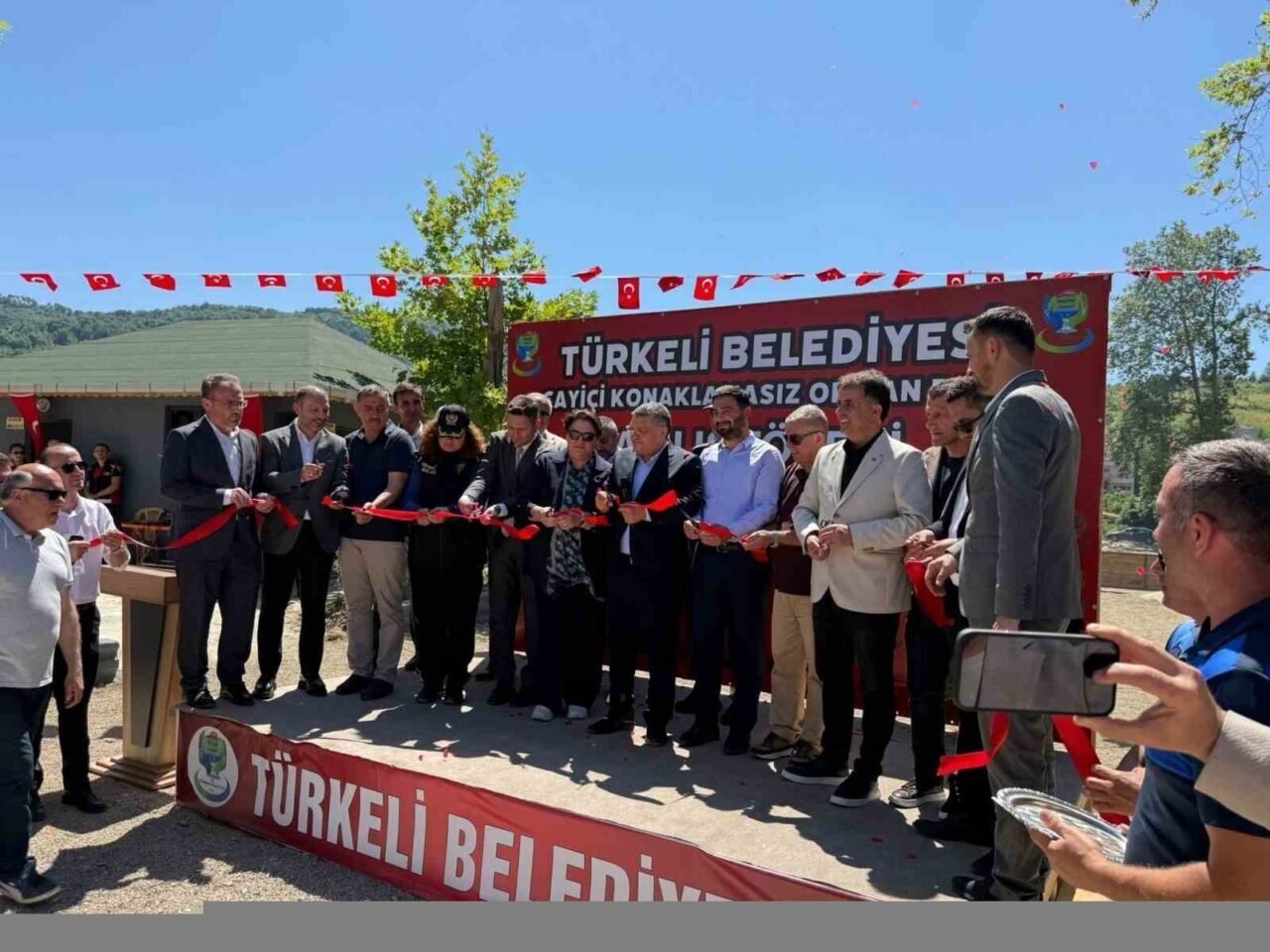 Kağıthane Belediye Başkanı Mevlüt Öztekin, Bayburt'tan başlayarak Gümüşhane, Kastamonu, Sinop,