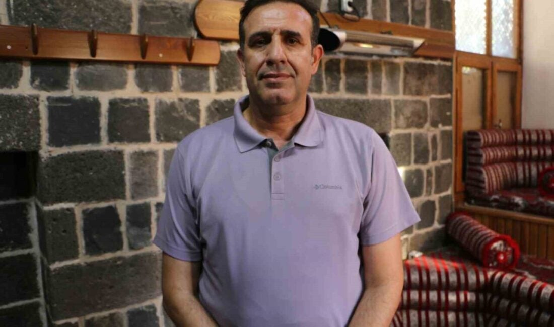 Diyarbakır'da, terör örgütü PKK'nın silah bırakmasının ardından kanaat önderleri ve