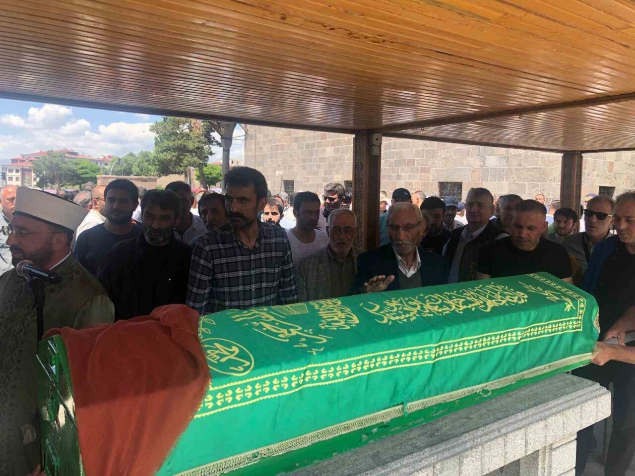 Erzurum Gazetesi Genel Yayın Yönetmeni Ayhan Kara'nın kayınvalidesi Rabia Bilgili,