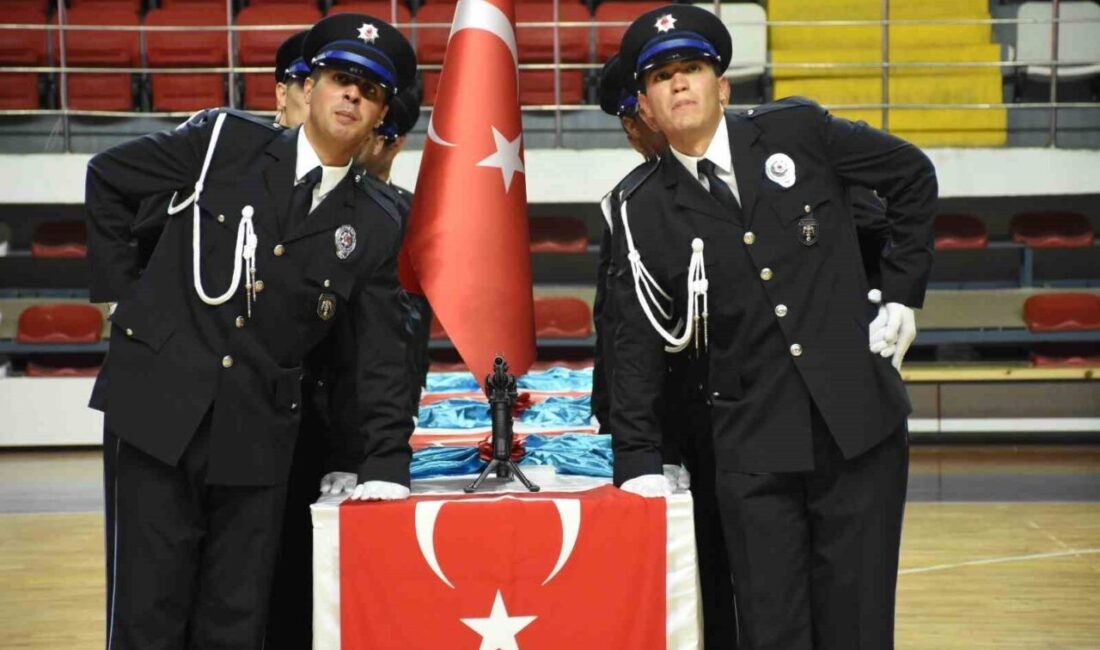 Karaman POMEM'de, eğitimi tamamlayan 228 polis adayı için mezuniyet töreni