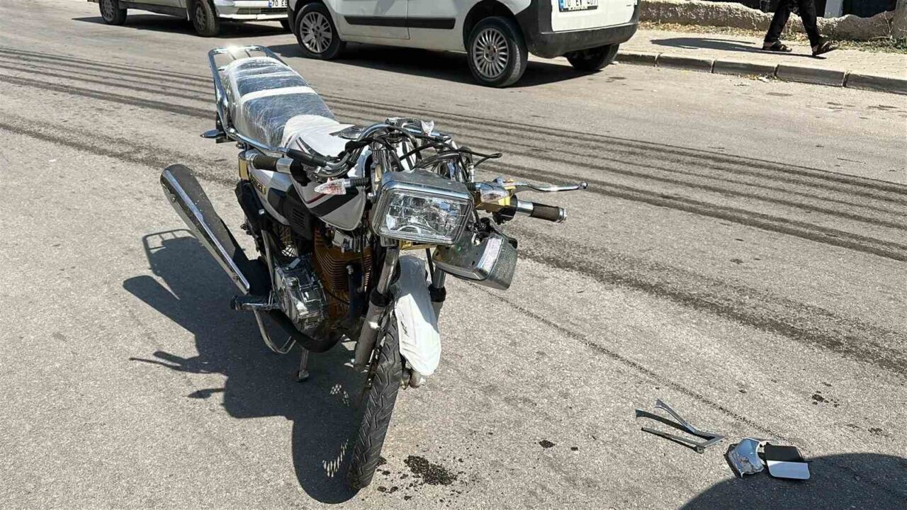 Karaman'da meydana gelen kazada, M.B. yönetimindeki motosiklet ile B.D. idaresindeki