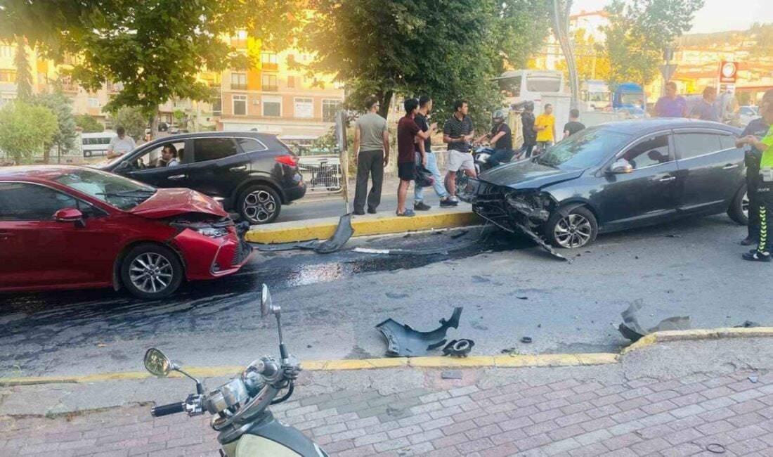 Kocaeli'nin Karamürsel ilçesinde bir trafik kazası sonucunda motosiklet sürücüsü E.Ü.